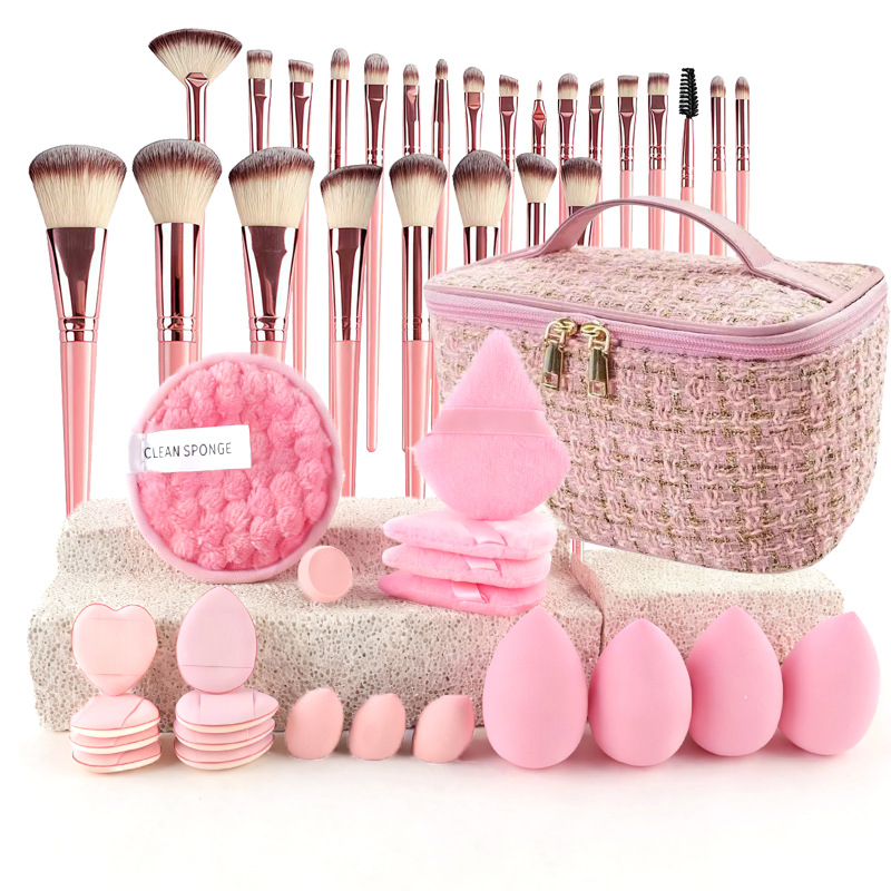 Makeup Brush Set Chic Fragranc - đánh giá và giá Travel Accessories Kit