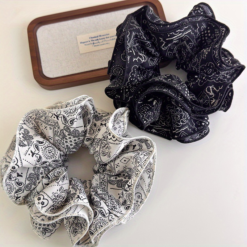 Elegant Black and White Fabric - đánh giá và giá Travel Accessories Kit