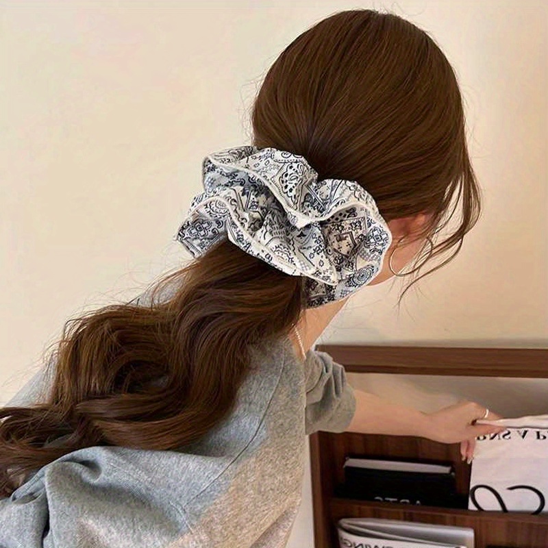Elegant Black and White Fabric - đánh giá và giá Travel Accessories Kit