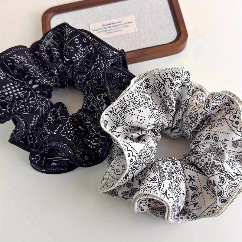 Elegant Black and White Fabric - đánh giá và giá Travel Accessories Kit